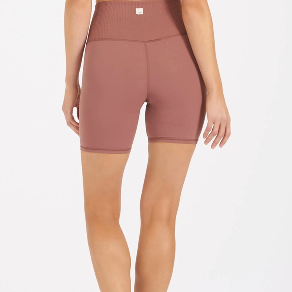 vuori rib studio shorts in terracotta